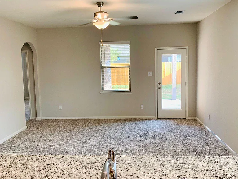 116 Emma Dr — Photo 7