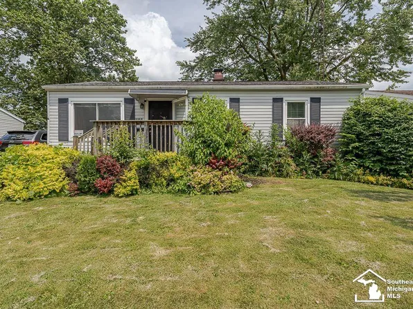 1151 July Dr, Adrian, MI 49221