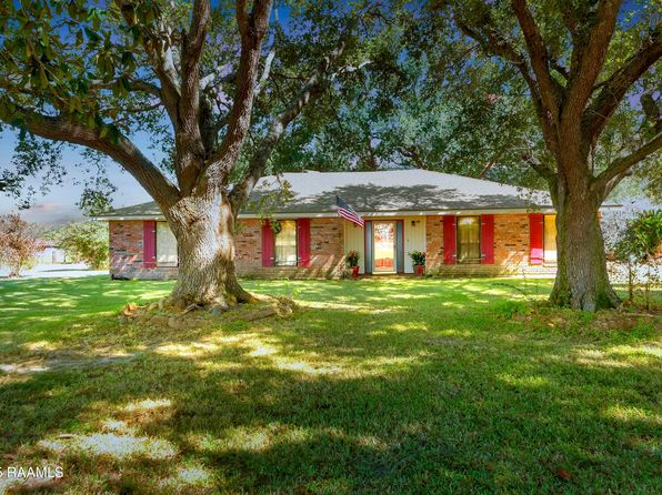 9805 North Rd, Abbeville, LA 70510