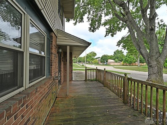 5th image of 4740 Kenilwood Ave
