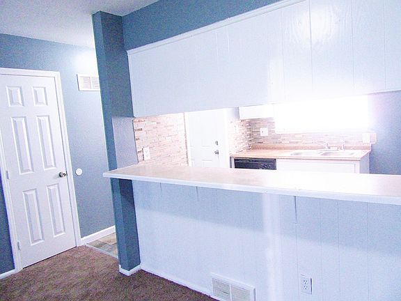 5th image of 11601 Food Ln