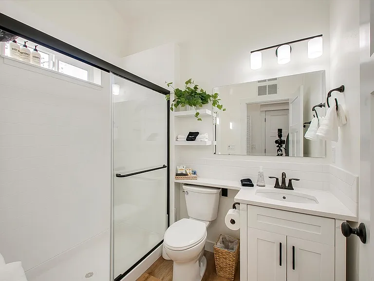 1413 W Rossi St — Photo 16