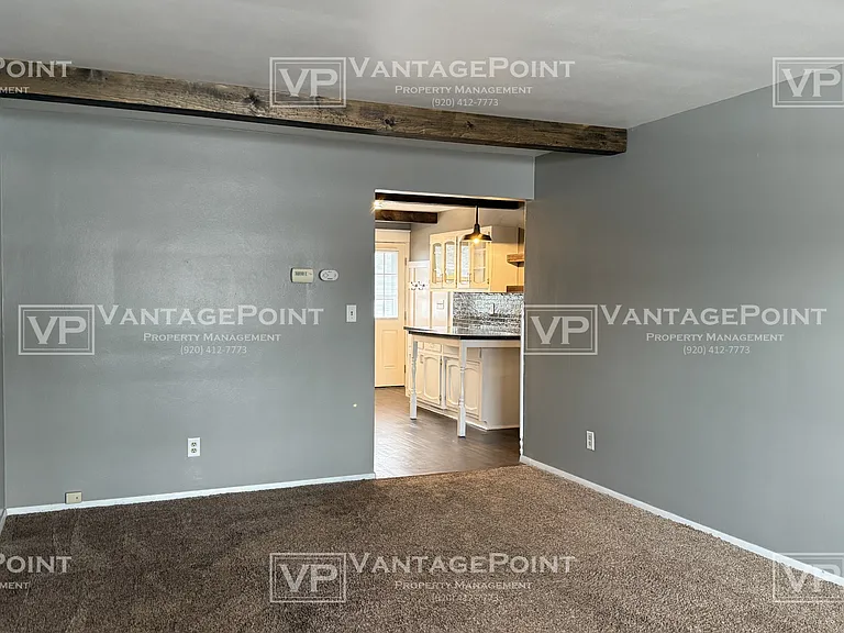 826 N Hawthorne Dr — Photo 5