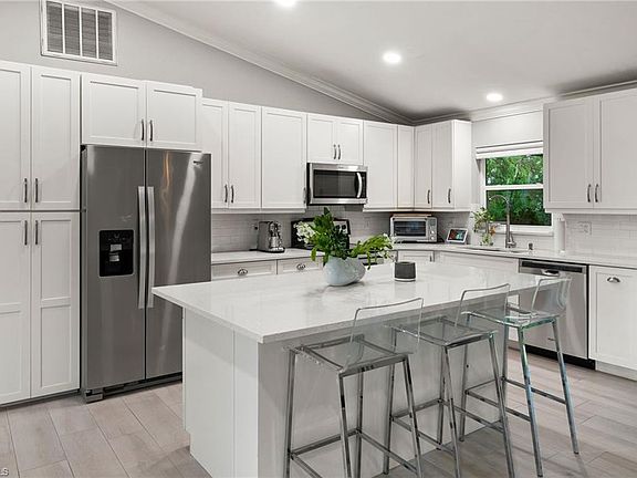3rd image of 155 1ST ST