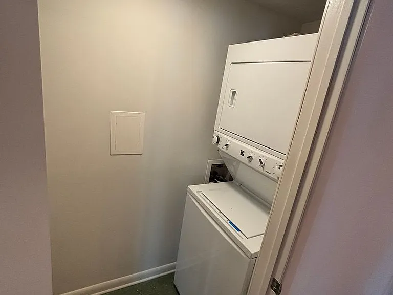 442 E Huisache Ave #A — Photo 14