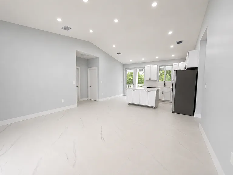 31441 Avenue F — Photo 25