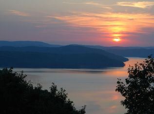 37 S Hills Loop Holiday Is, Eureka Springs, AR 72631