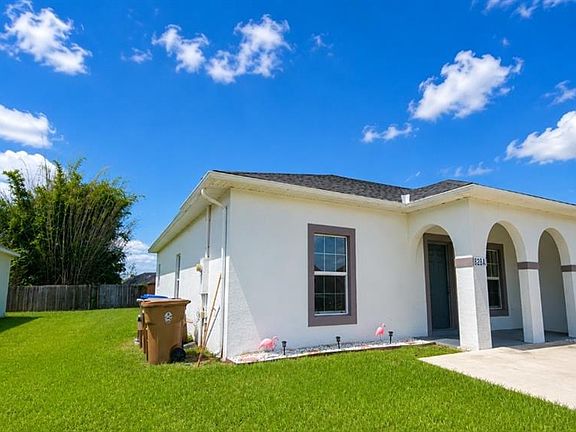 3rd image of 828 ABBEVILLE COURT
