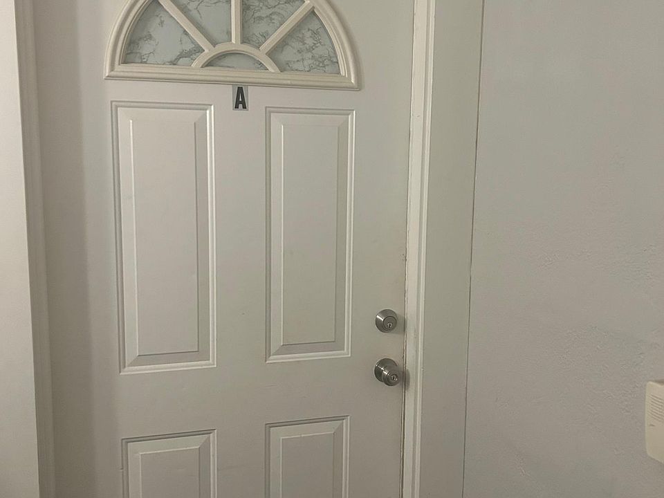 Interior lobby. Apt front door