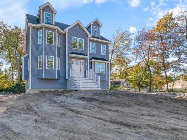 5 Harmony Ln, Methuen, MA 01844