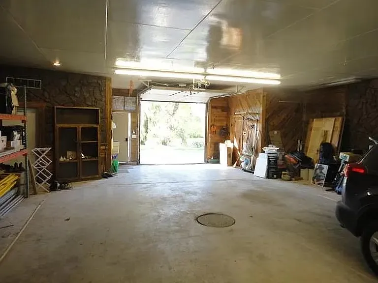 3355 Hunter Dr — Photo 9