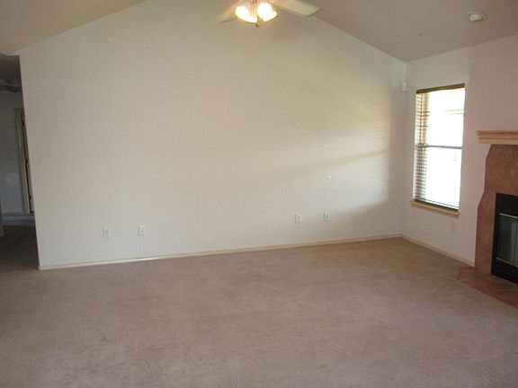 2nd image of 3502 Fernwood Ave