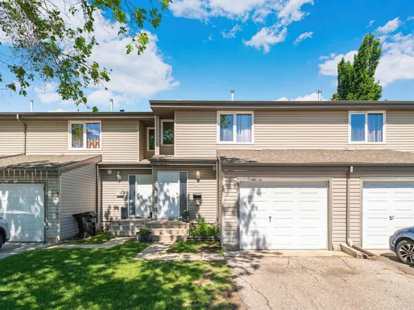 41 Akinsdale Gdns, Saint Albert, AB T8N 2W8