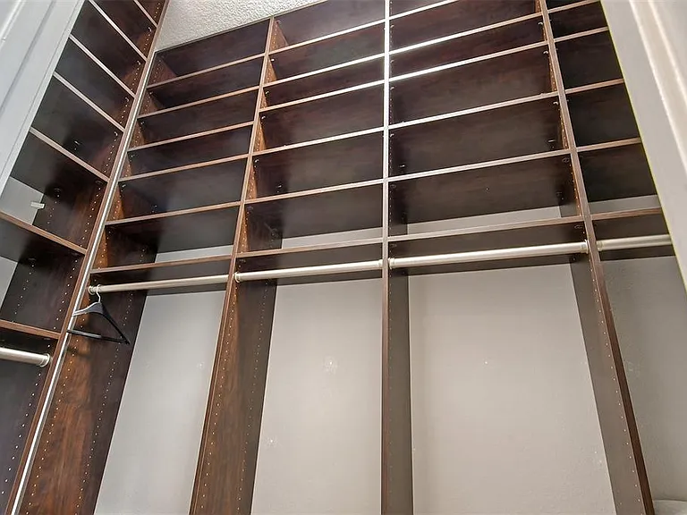 4735 Cabreo Ct — Photo 30