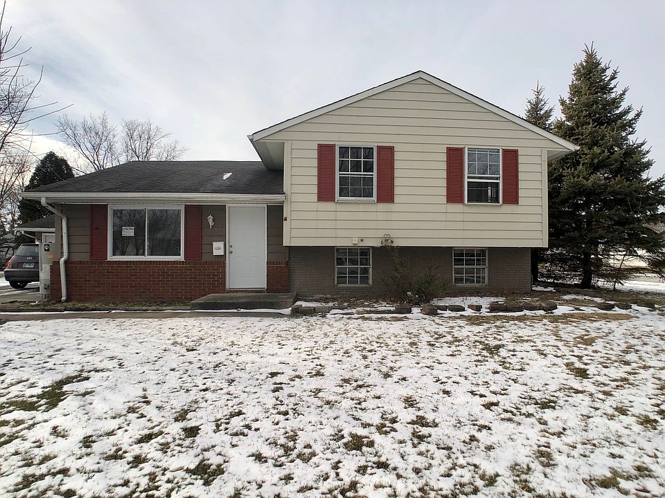 1st image of 334 E Tulip Dr