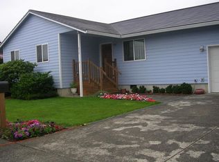 610 Beachwood Ave, Tillamook, OR 97141