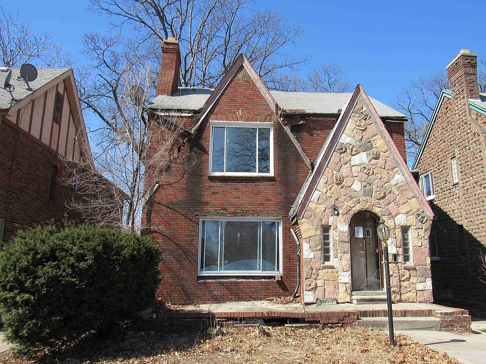 18075 Roselawn