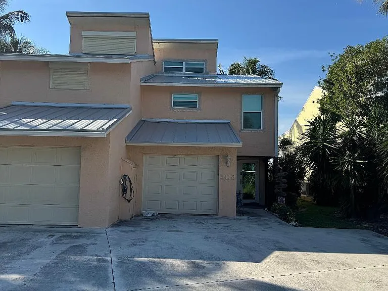 409 Fernandina St — Photo 1