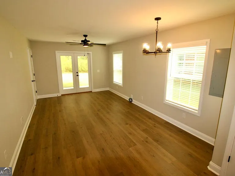 403 Madison Ave — Photo 4