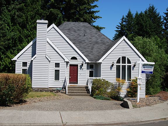 2nd image of 390 SE 21st Pl