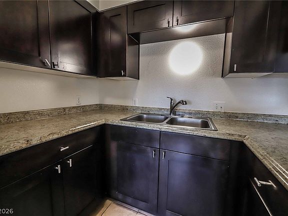5th image of 1404 E Mesquite Ave APT 8