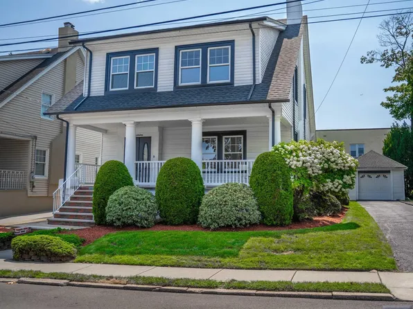16 Alger Ave, Hasbrouck Heights, NJ 07604