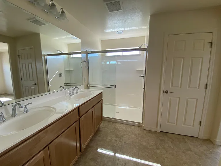 8309 E Impala Ave — Photo 16