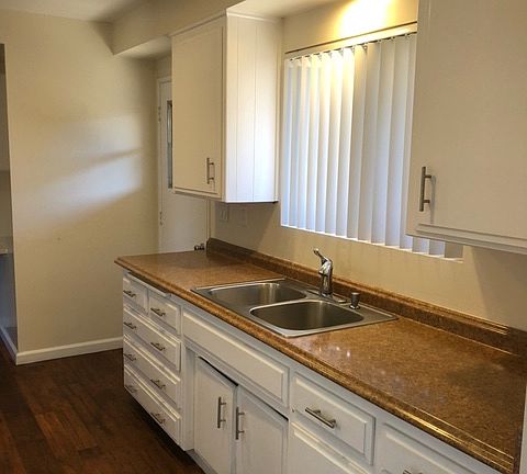 4th image of 246 E 15th Ave #246