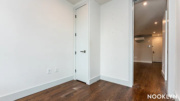 Rented by Nooklyn NYC LLC | media 9