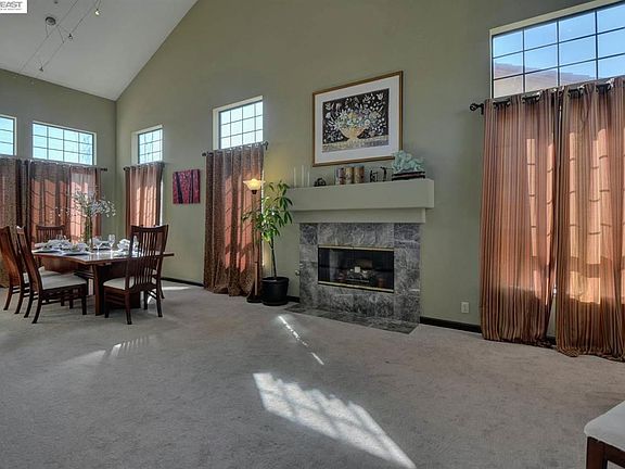 4th image of 32482 Monterey Dr