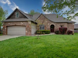 1002 E Torrey Pines Dr, Ozark, MO 65721