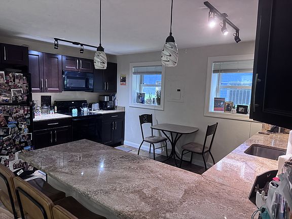 4th image of 304 3rd St APT 5
