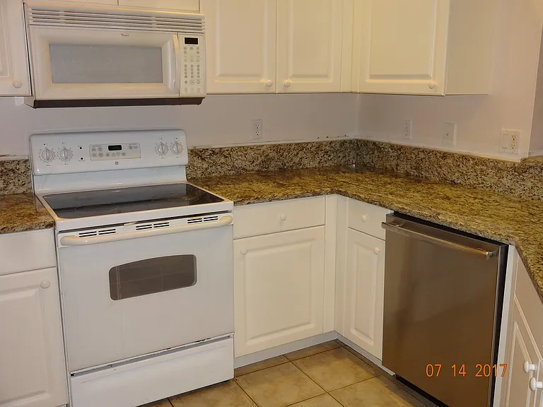 1230 Foliage Ct — Photo 6