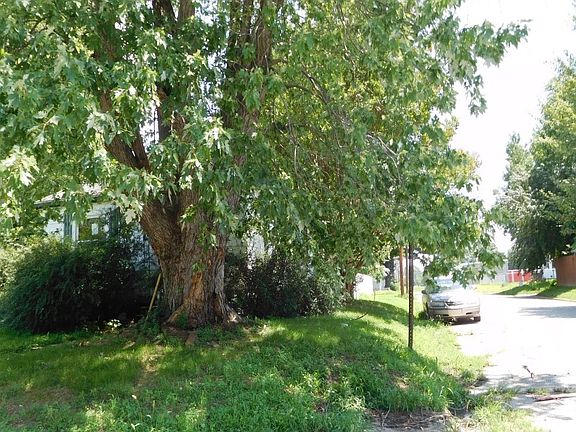 2nd image of 1616 S Fares Ave