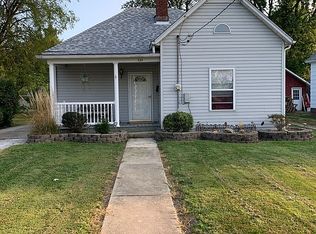 324 W Spring St, Staunton, IL 62088