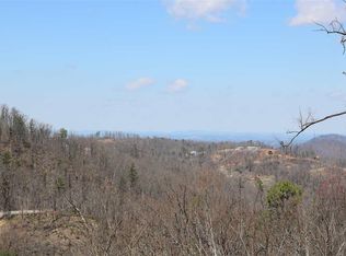 949 Crooked Ridge Rd, Gatlinburg, TN 37738