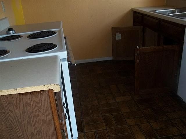 2nd image of 3725 Purdue Ln