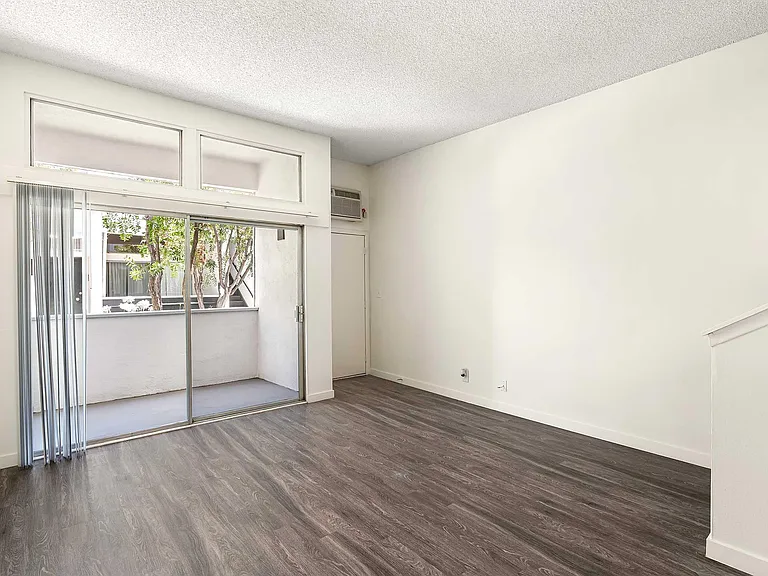 Weddington Apartments — Photo 4