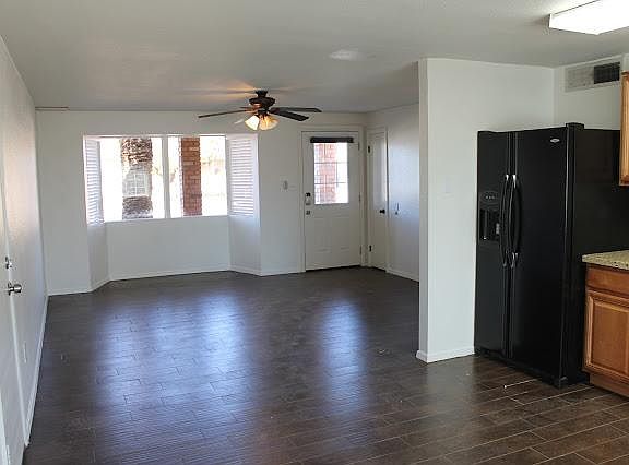 3rd image of 4109 E Friess Dr