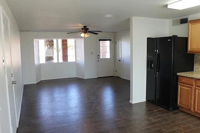 4109 E Friess Dr — Photo 3