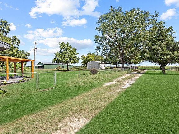 Driveway has duel access to Hwy 377 & Old Town Rd