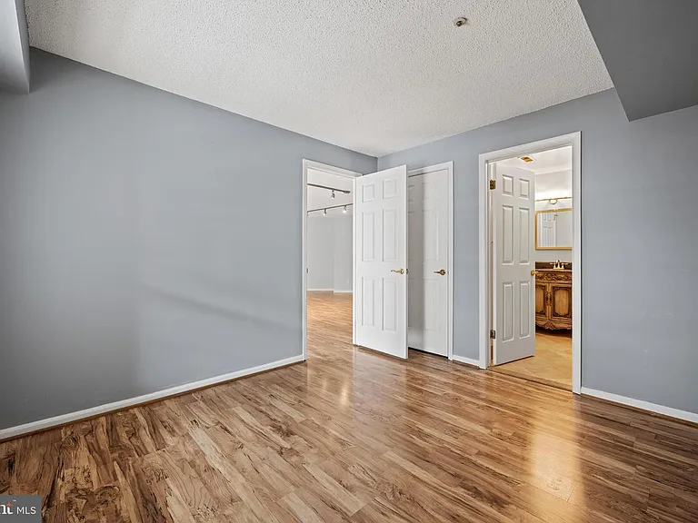 1022 Main St — Photo 22