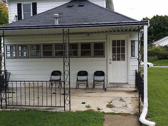 2nd image of 1007 N Monroe St