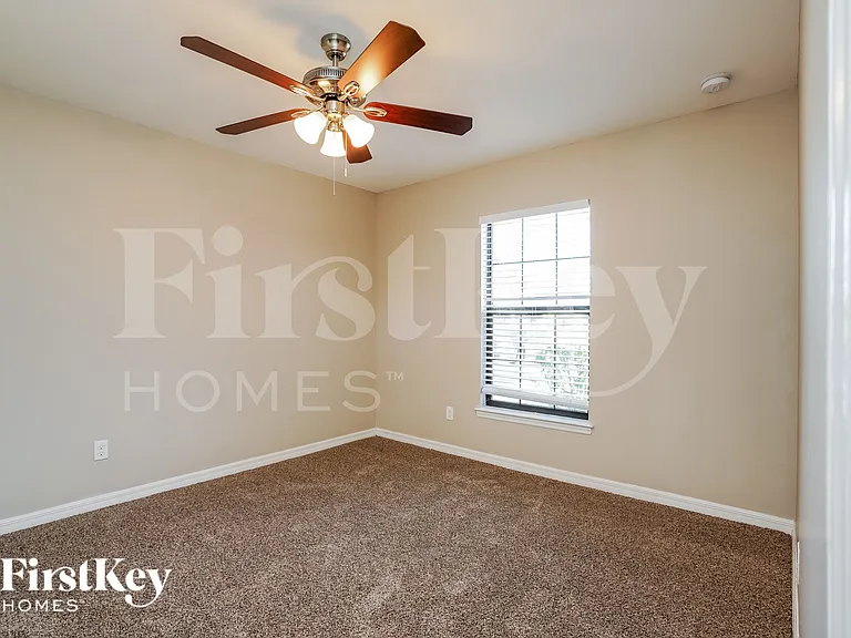 2203 SW 11th Ct — Photo 11
