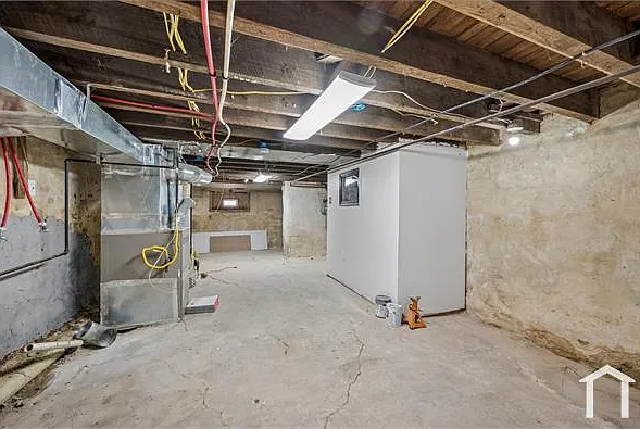 40 W Reger St — Photo 17