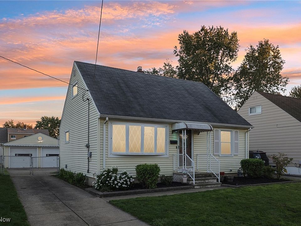 1st image of 15587 Muskingum Blvd