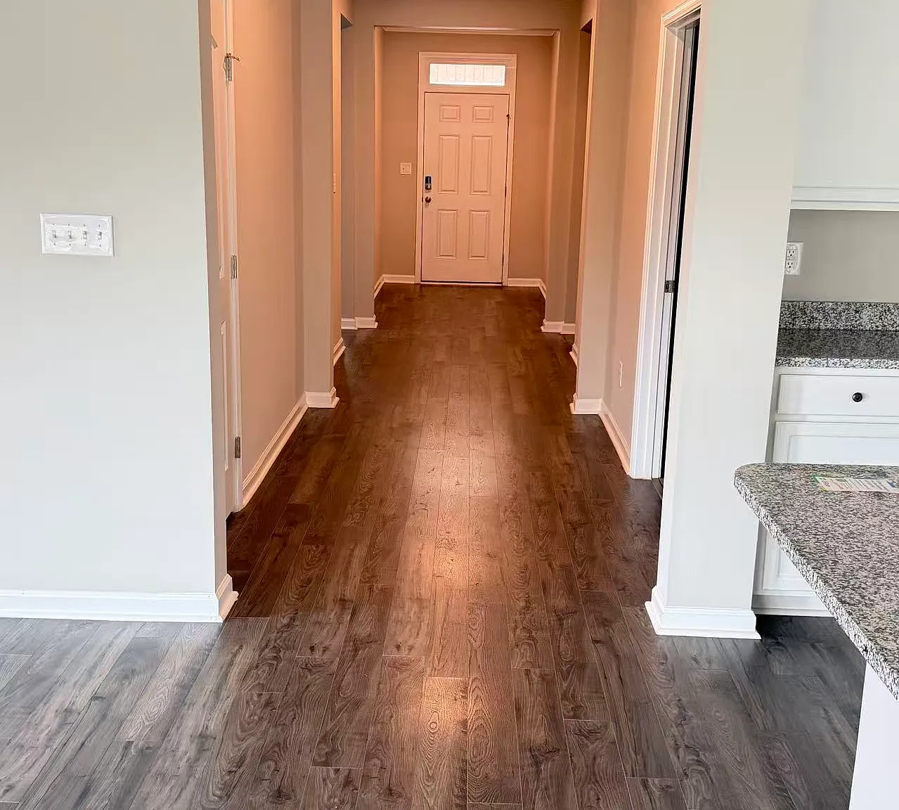 4 bed, 2108 sqft, $1,950 — Photo 2