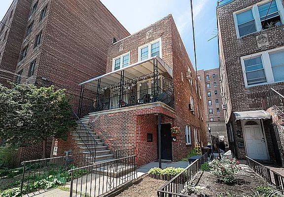 5th image of 3239 Johnson Ave #3239
