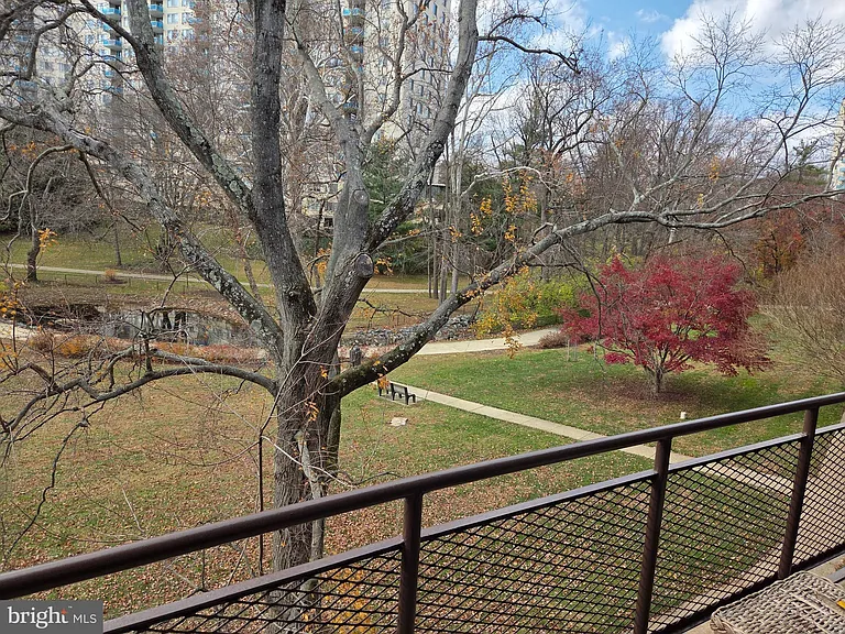 10432 Rockville Pike #301 — Photo 16