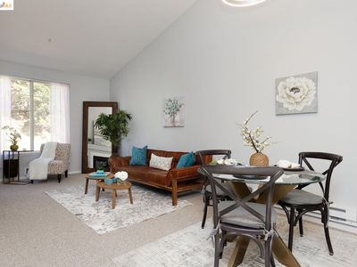 320 Caldecott Ln UNIT 313, Oakland, CA, 94618